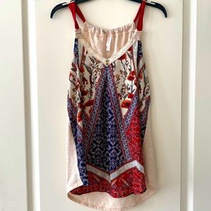 Country style blouse.